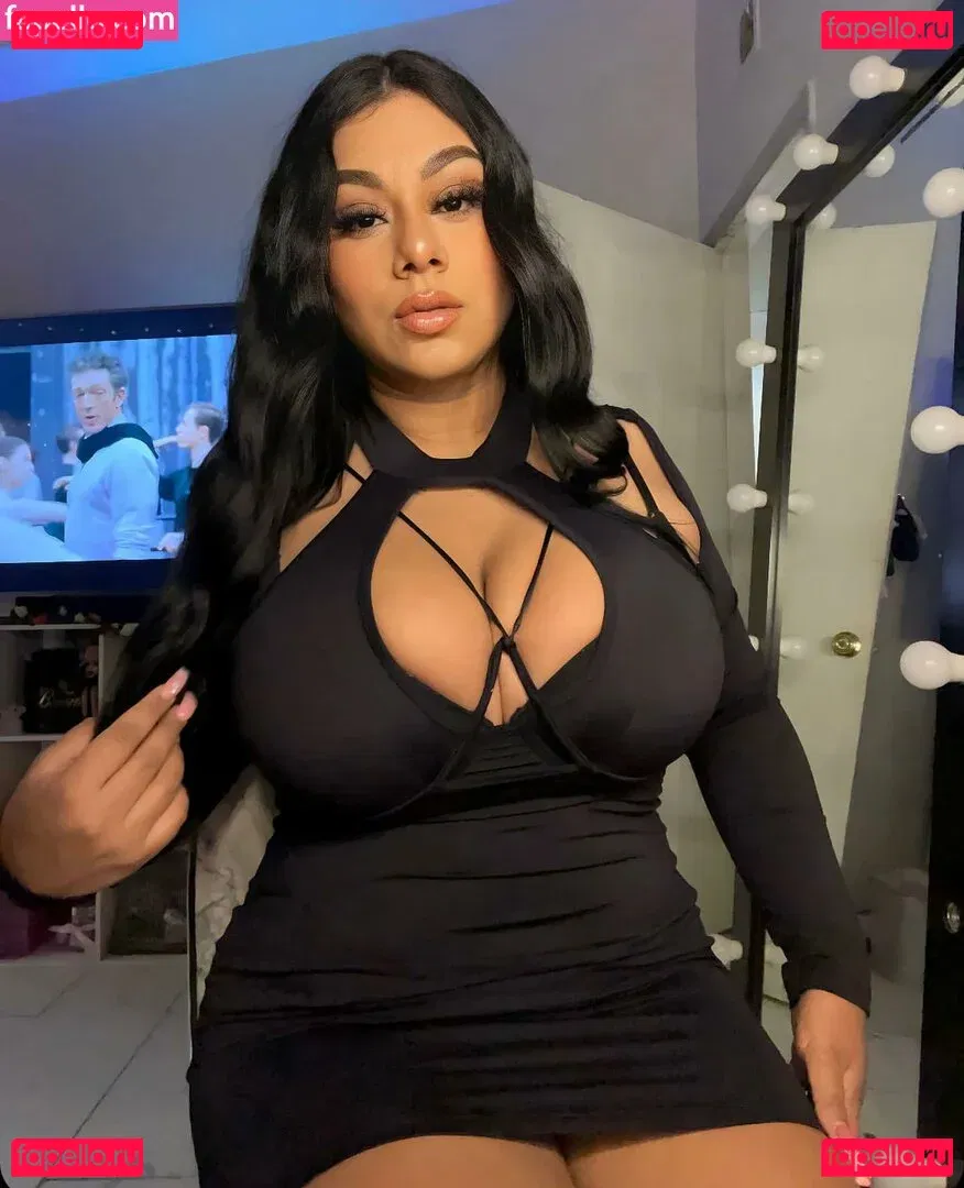 Dulce Castaneda Onlyfans Photo Gallery 