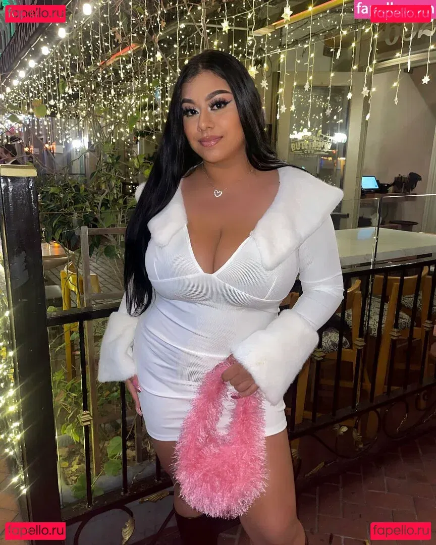 Dulce Castaneda Onlyfans Photo Gallery 