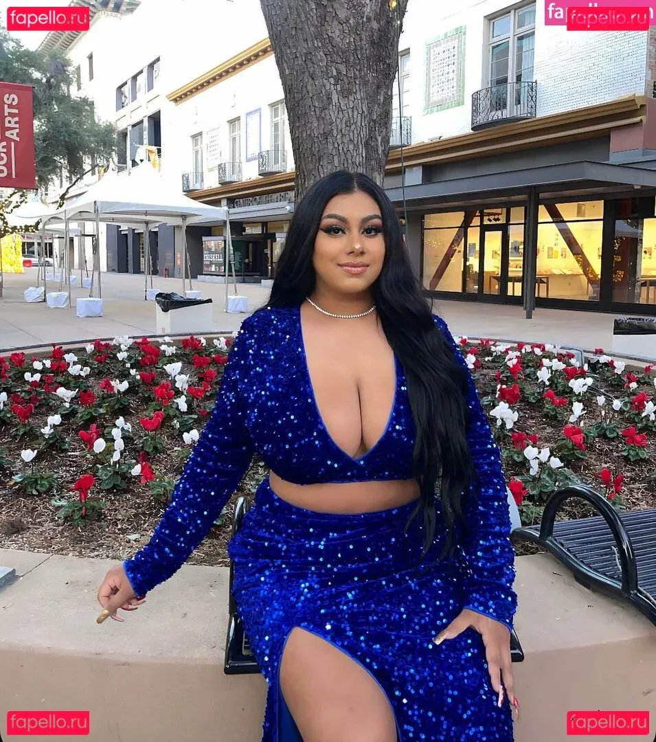 Dulce Castaneda Onlyfans Photo Gallery 