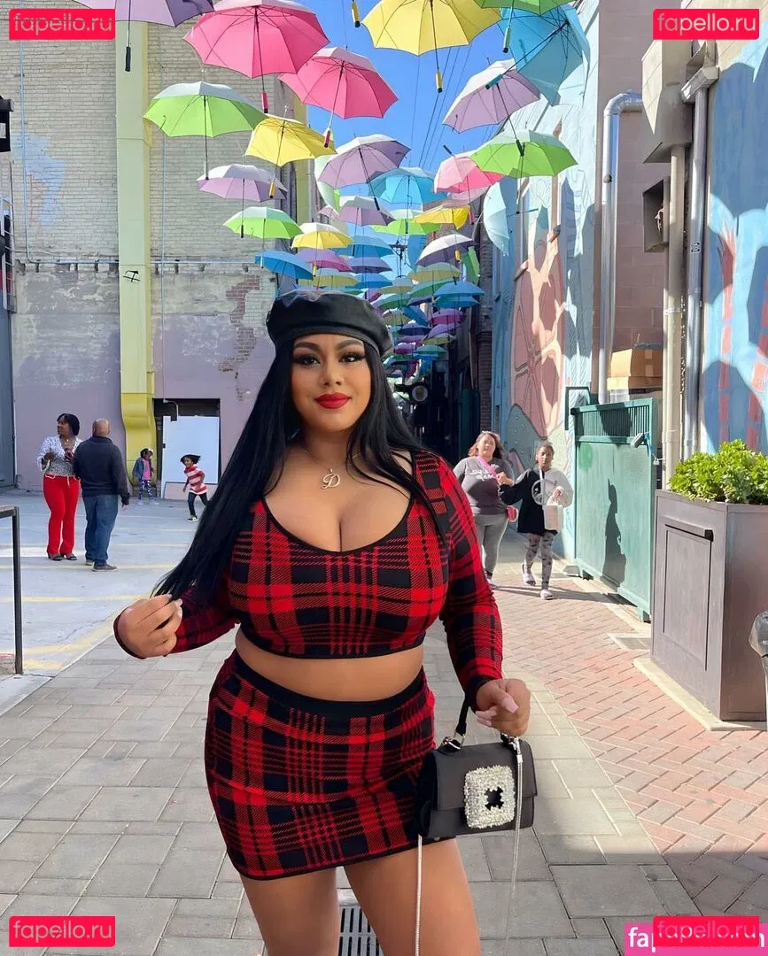 Dulce Castaneda Onlyfans Photo Gallery 