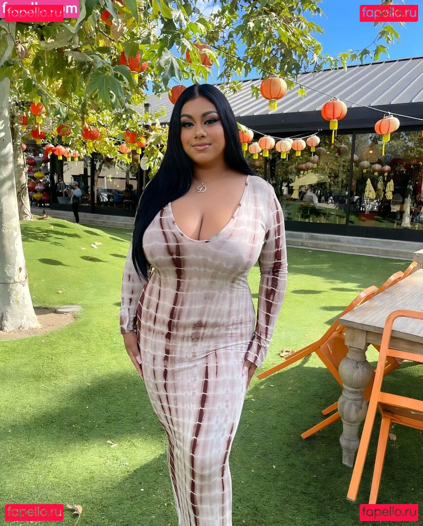 Dulce Castaneda Onlyfans Photo Gallery 