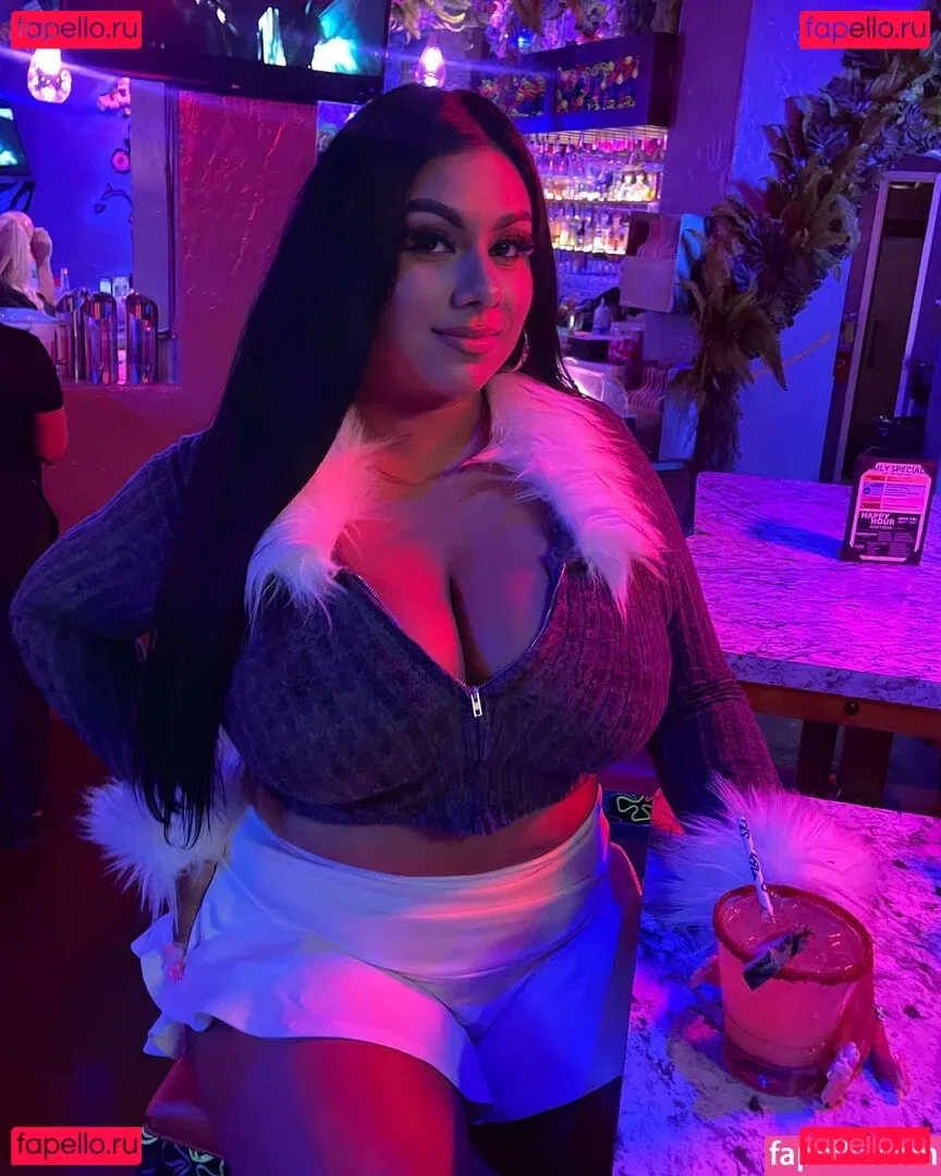 Dulce Castaneda Onlyfans Photo Gallery 