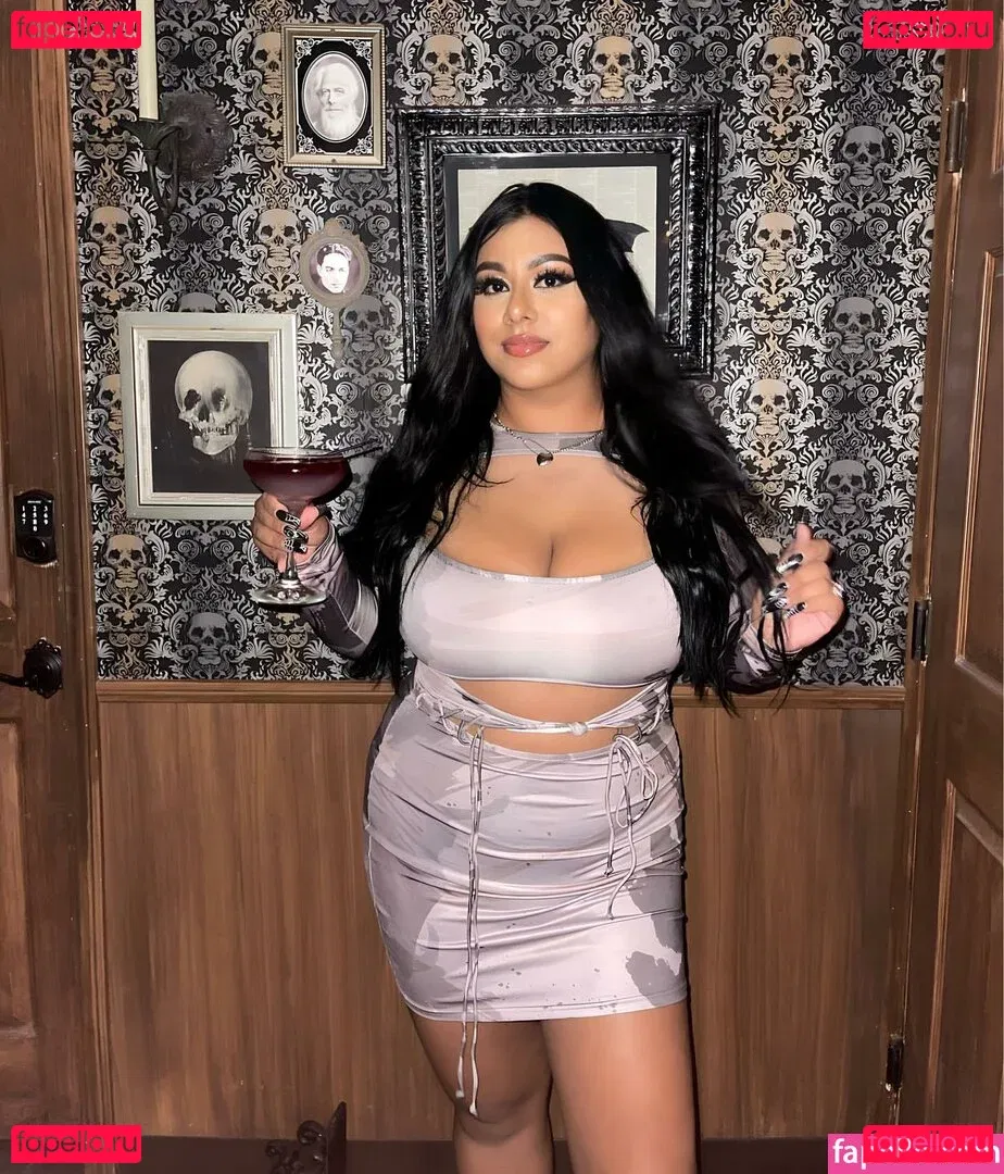 Dulce Castaneda Onlyfans Photo Gallery 