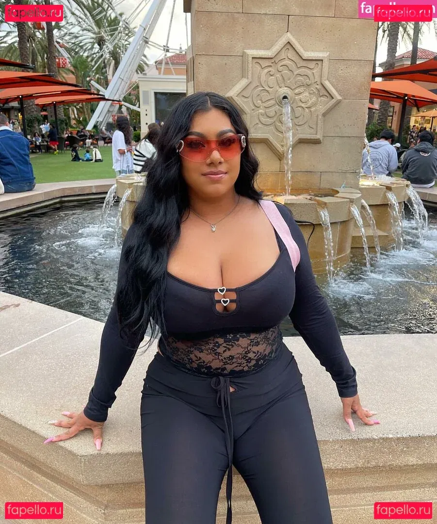 Dulce Castaneda Onlyfans Photo Gallery 