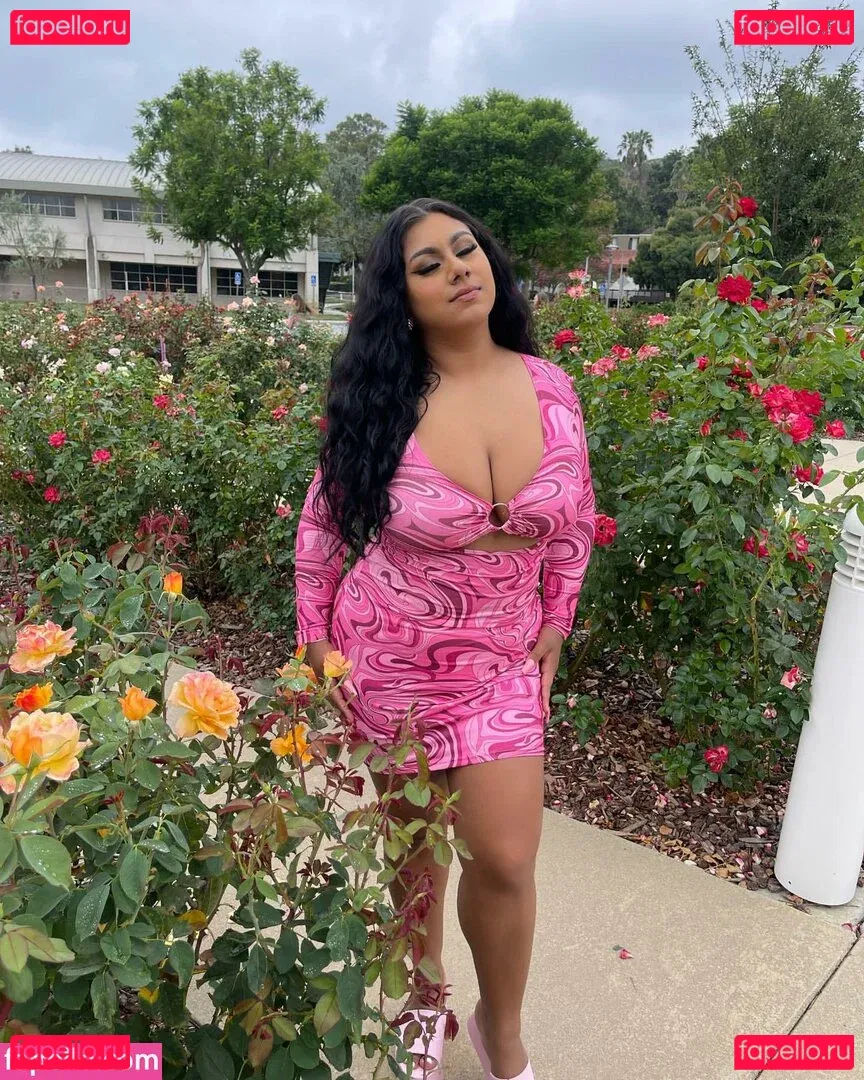 Dulce Castaneda Onlyfans Photo Gallery 