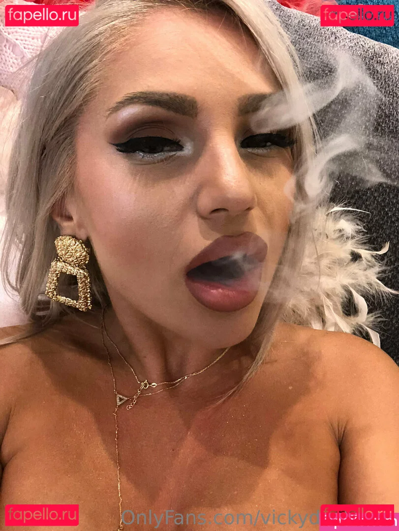 vickyduchesss Onlyfans Photo Gallery 