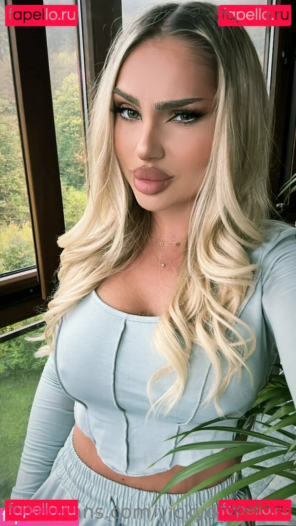 vickyduchesss Onlyfans Photo Gallery 