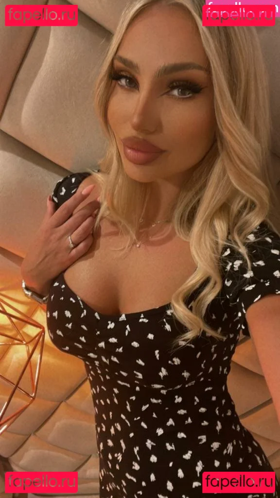 vickyduchesss Onlyfans Photo Gallery 