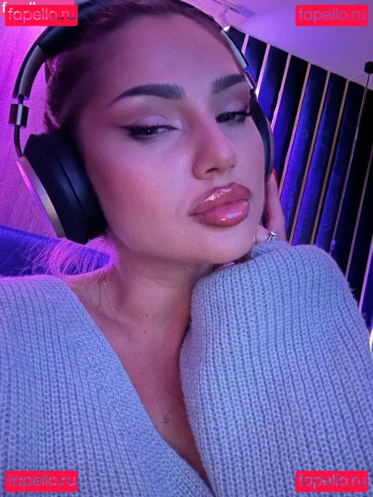 vickyduchesss Onlyfans Photo Gallery 