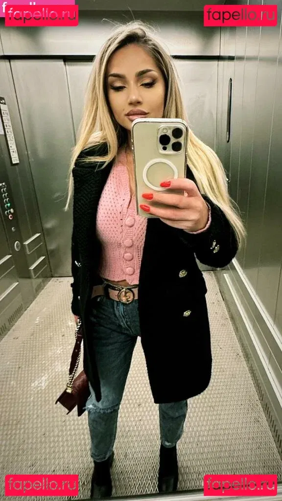 vickyduchesss Onlyfans Photo Gallery 