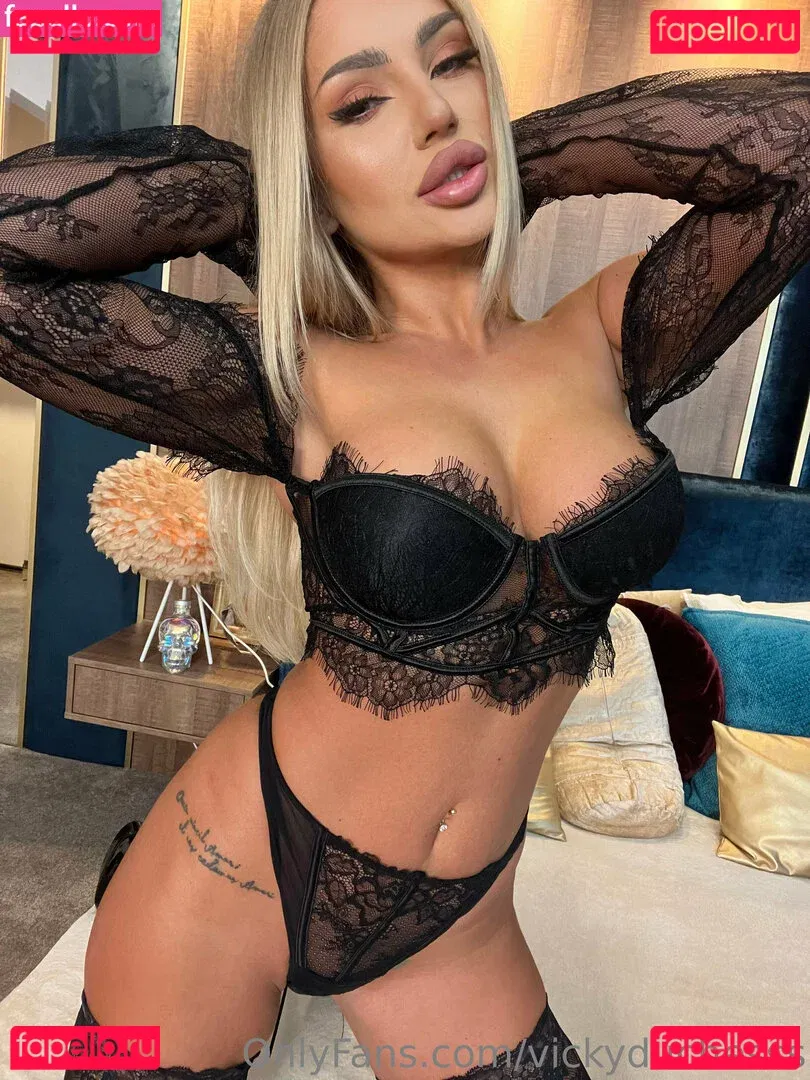 vickyduchesss Onlyfans Photo Gallery 