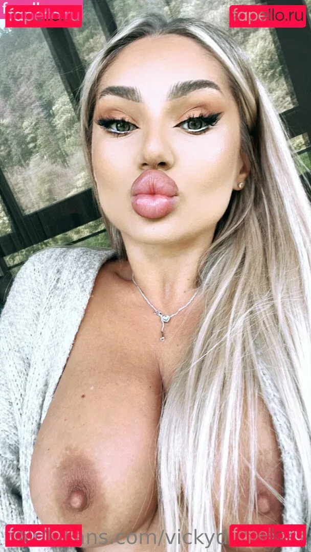 vickyduchesss Onlyfans Photo Gallery 