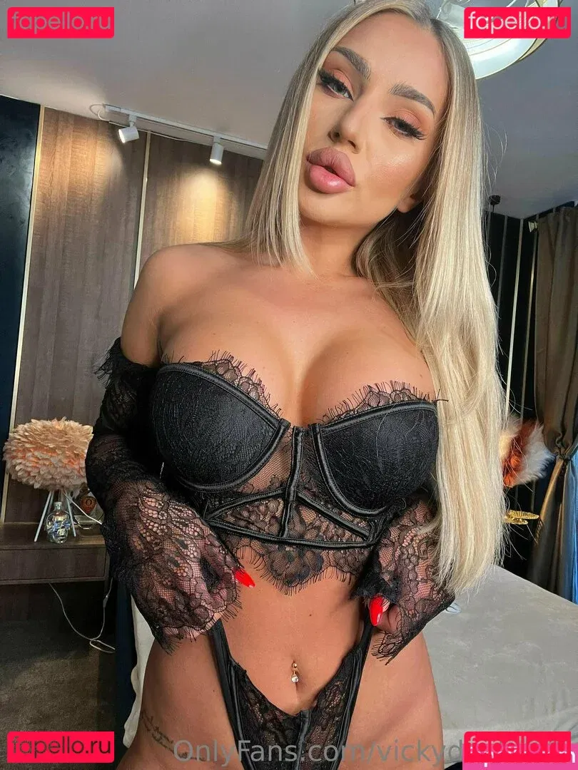 vickyduchesss Onlyfans Photo Gallery 