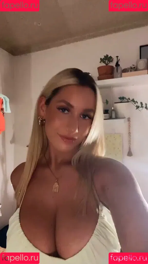 Ariel D Onlyfans Photo Gallery 