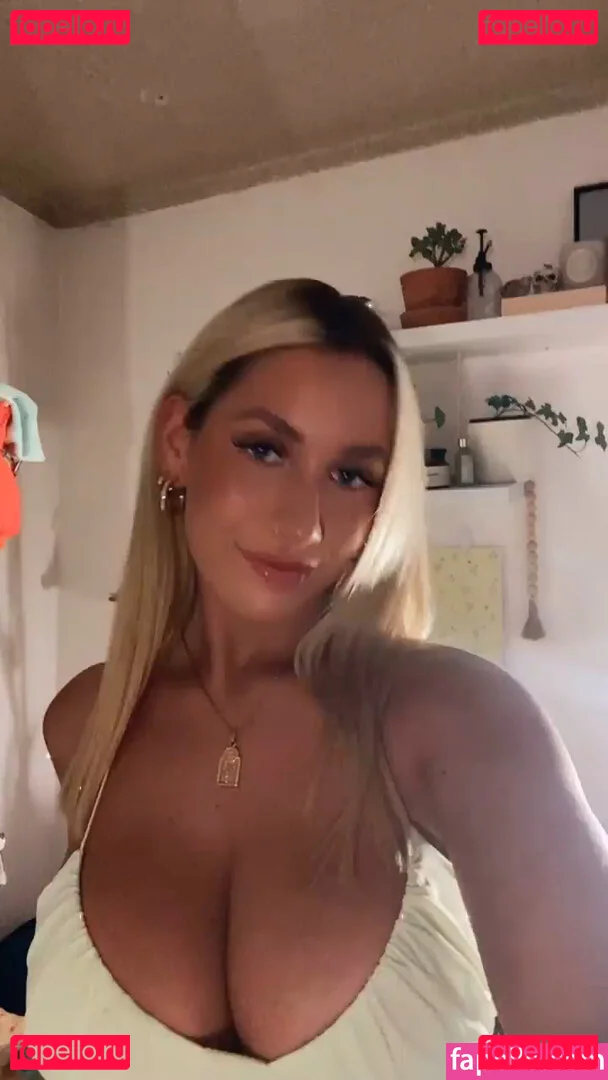 Ariel D Onlyfans Photo Gallery 