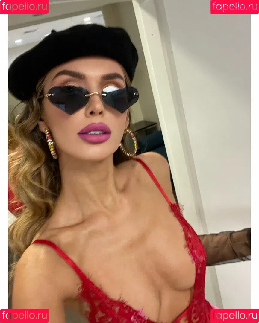 Tika Camaj Onlyfans Photo Gallery 