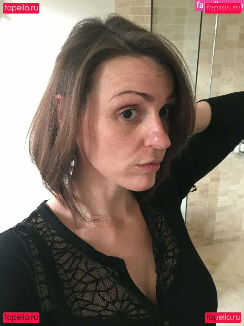 Suranne Jones Onlyfans Photo Gallery 