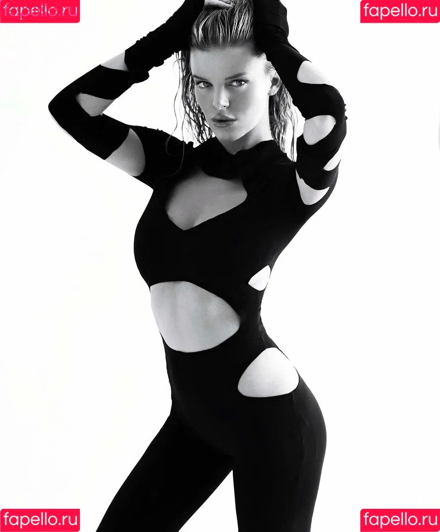 Mckenzie Hewson Onlyfans Photo Gallery 