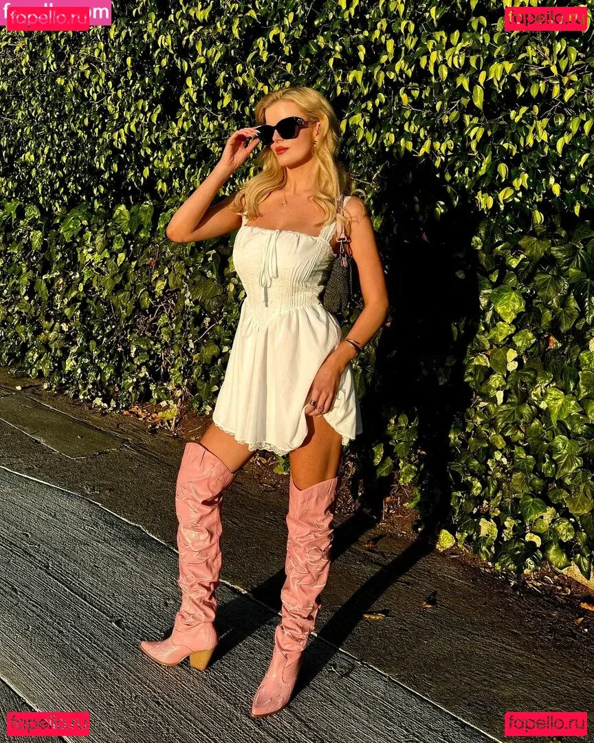 Mckenzie Hewson Onlyfans Photo Gallery 