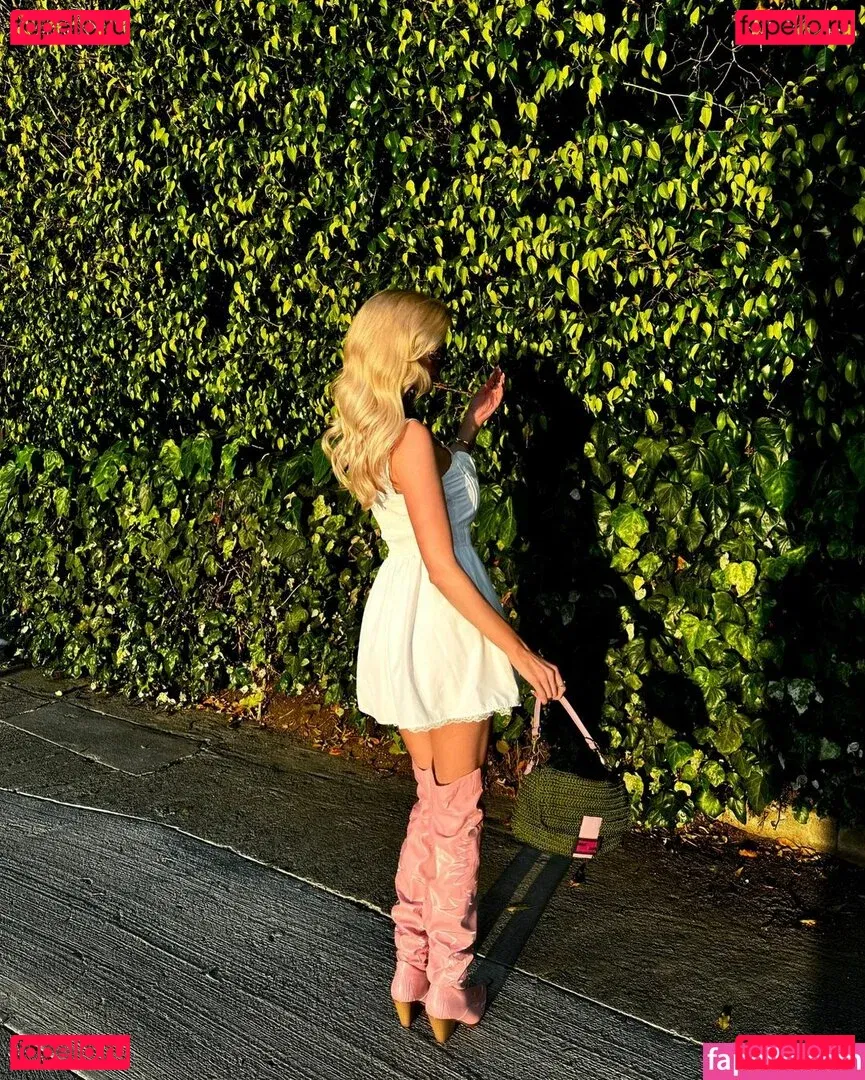 Mckenzie Hewson Onlyfans Photo Gallery 