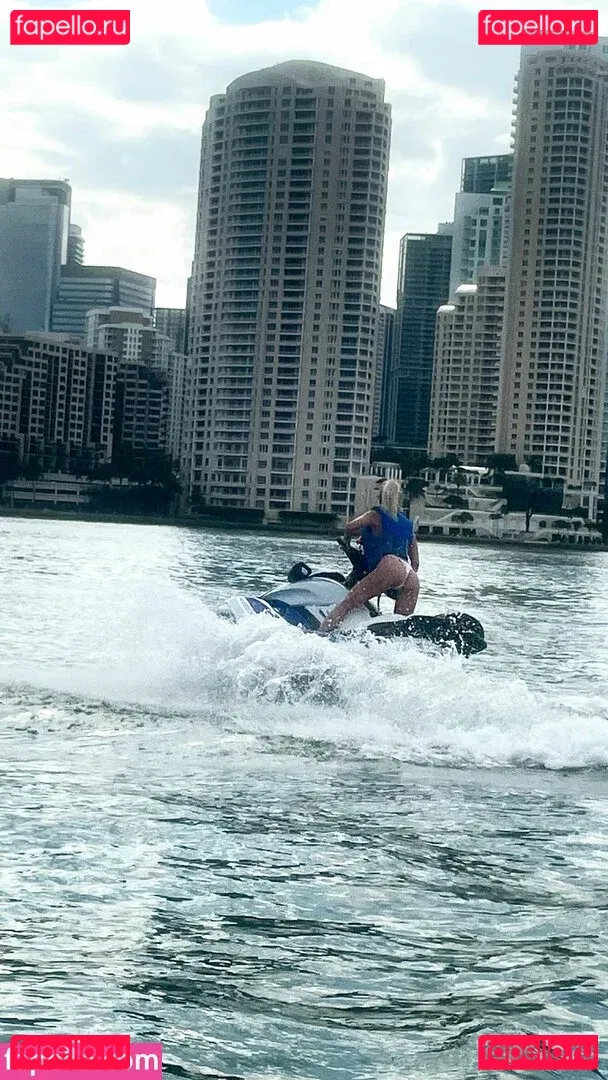 Mckenzie Hewson Onlyfans Photo Gallery 