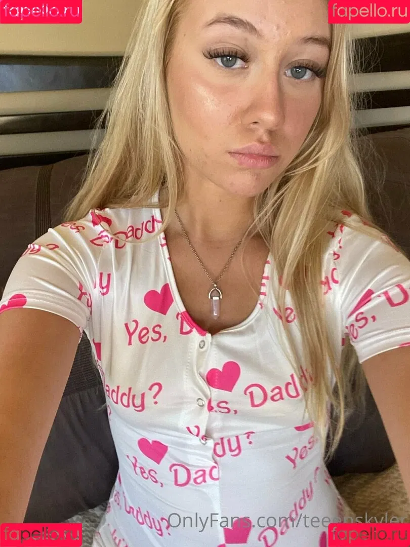 teeenskyler Onlyfans Photo Gallery 