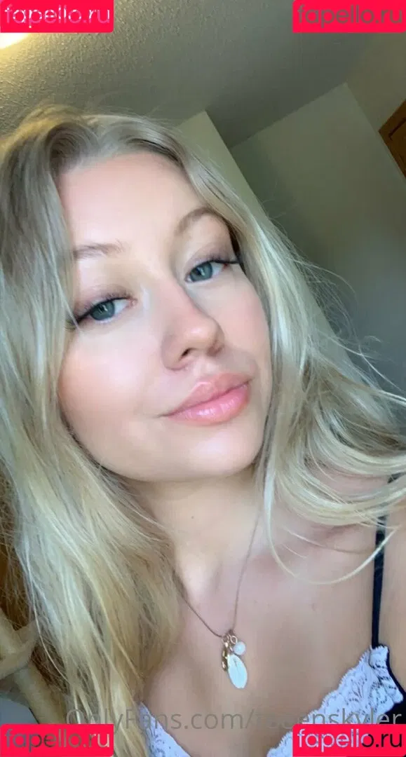 teeenskyler Onlyfans Photo Gallery 