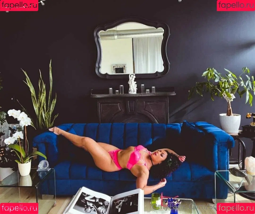 solodarling Onlyfans Photo Gallery 