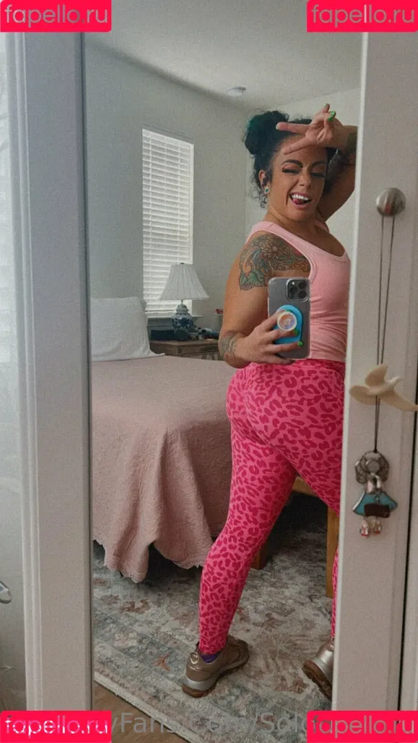 solodarling Onlyfans Photo Gallery 