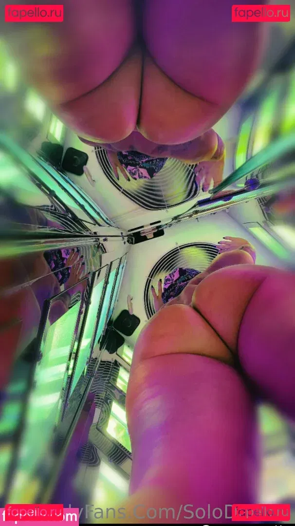 solodarling Onlyfans Photo Gallery 