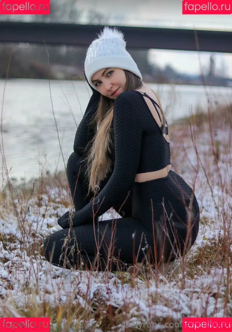 arianna.xx Onlyfans Photo Gallery 