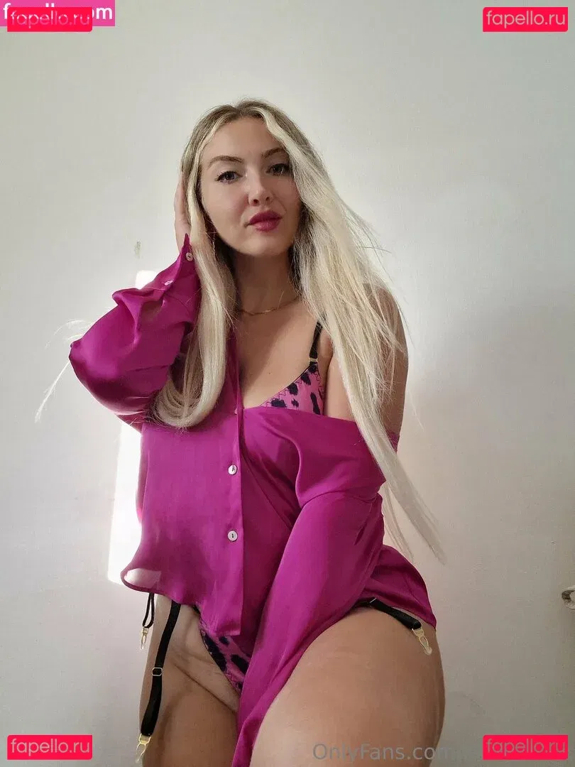 arianna.xx Onlyfans Photo Gallery 