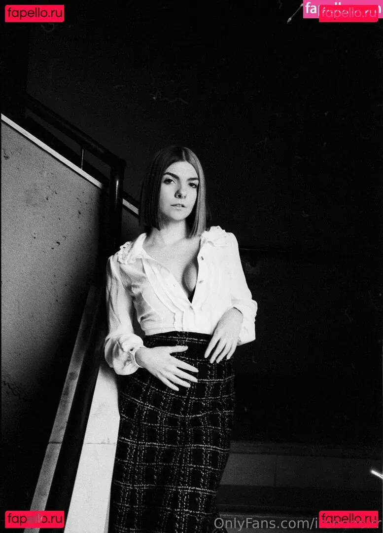 irenenoirr Onlyfans Photo Gallery 