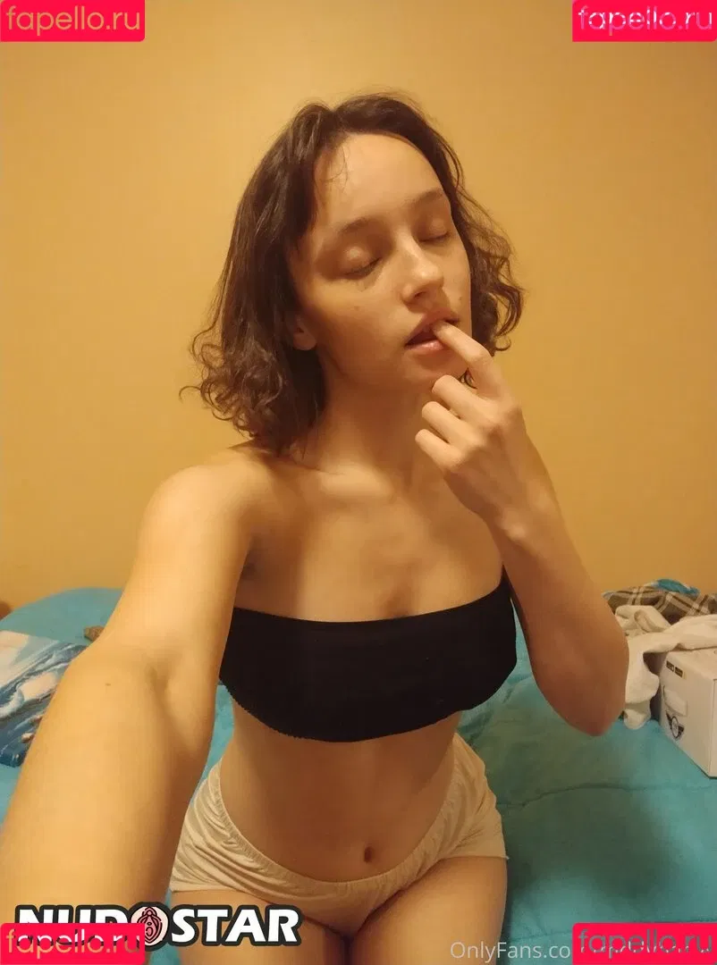 Madelyn.sk Onlyfans Photo Gallery 