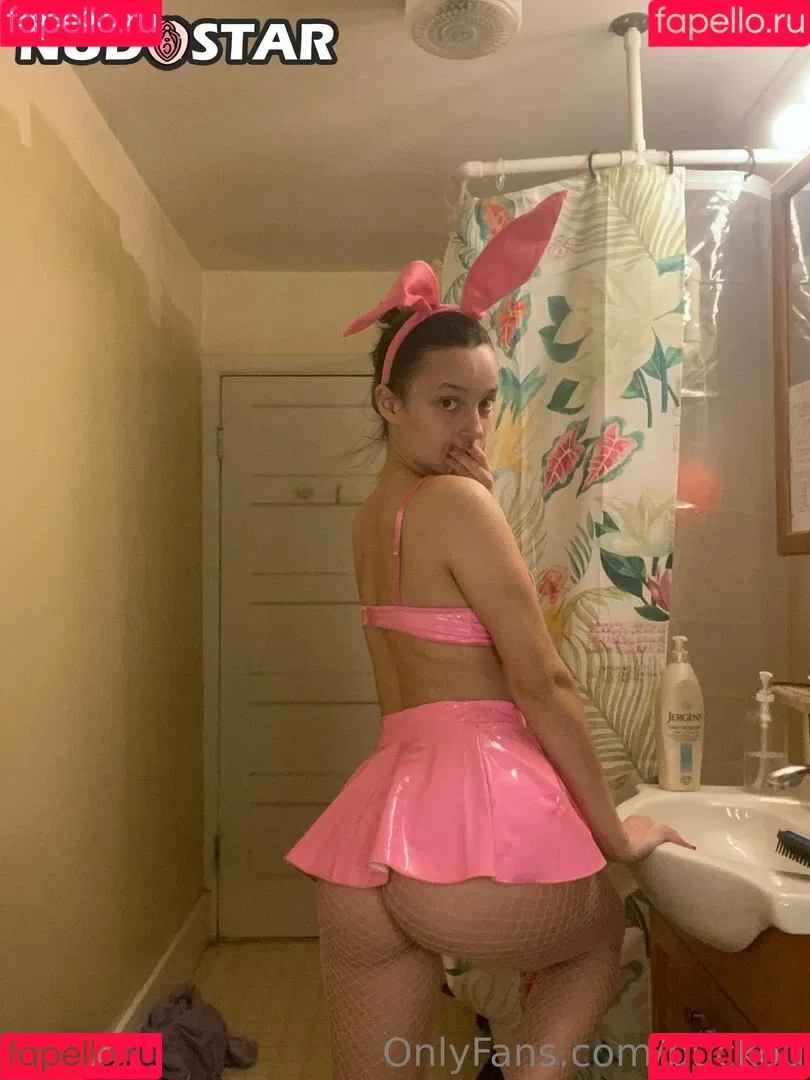 Madelyn.sk Onlyfans Photo Gallery 