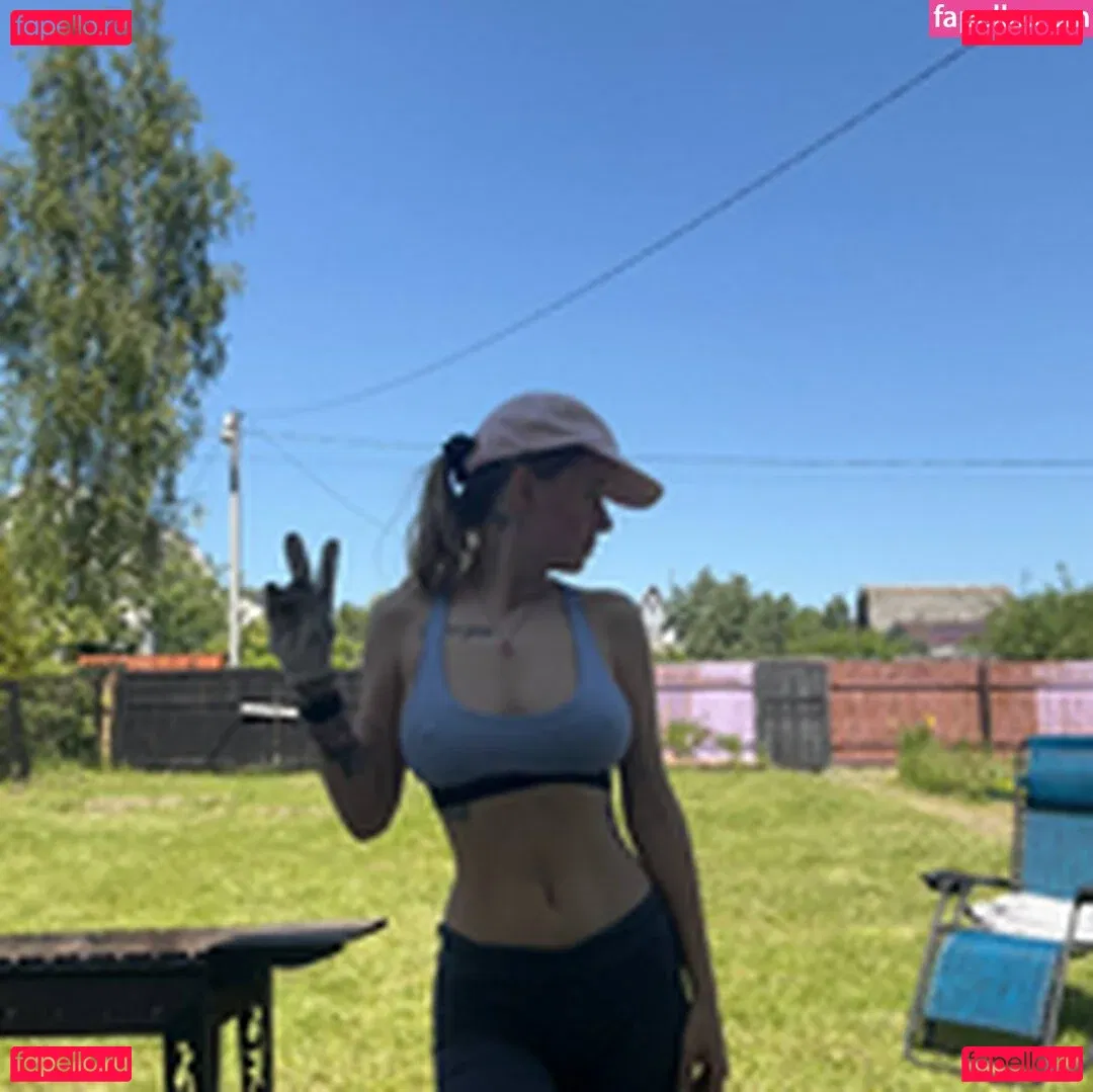 Dog Queen Onlyfans Photo Gallery 