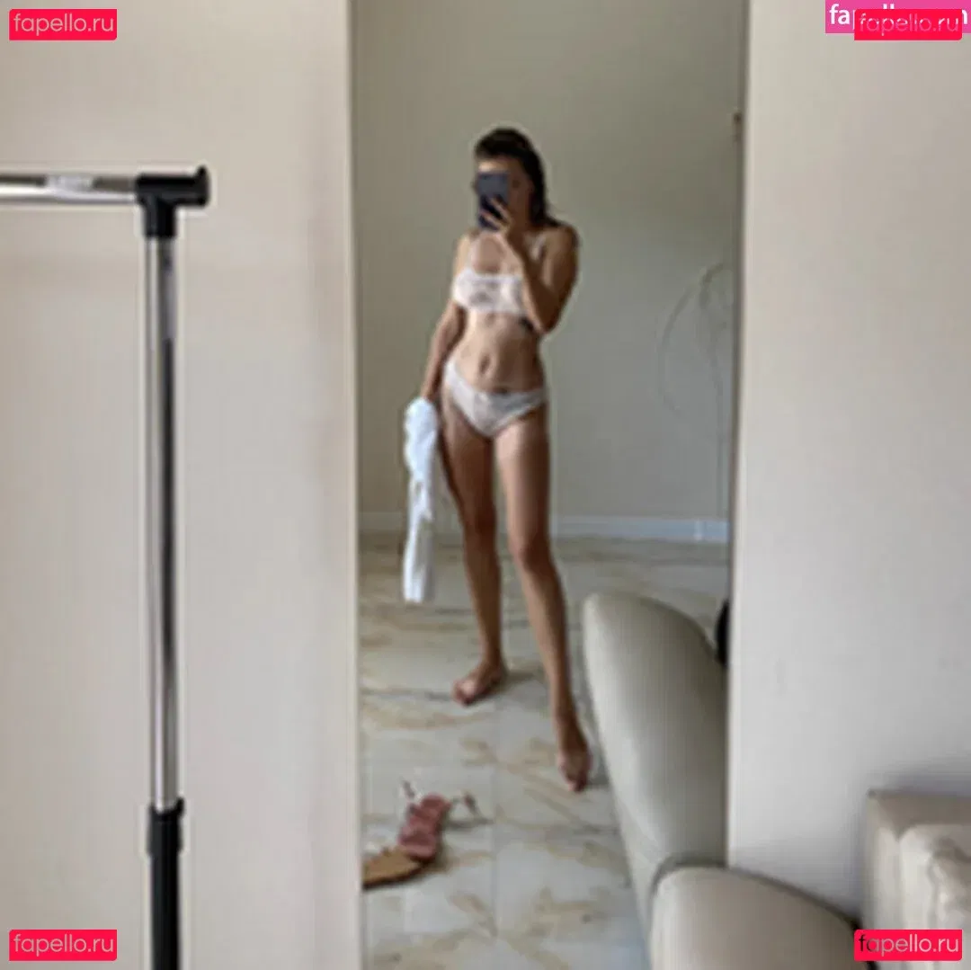 Dog Queen Onlyfans Photo Gallery 