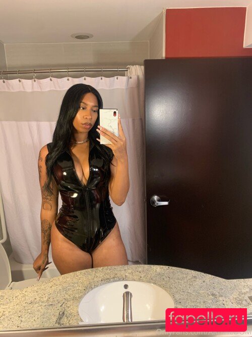 Dog Queen Nude Onlyfans Photo 26