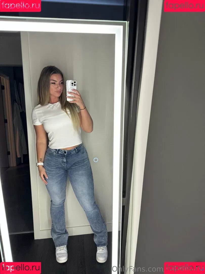 Sabrina Nic Onlyfans Photo Gallery 