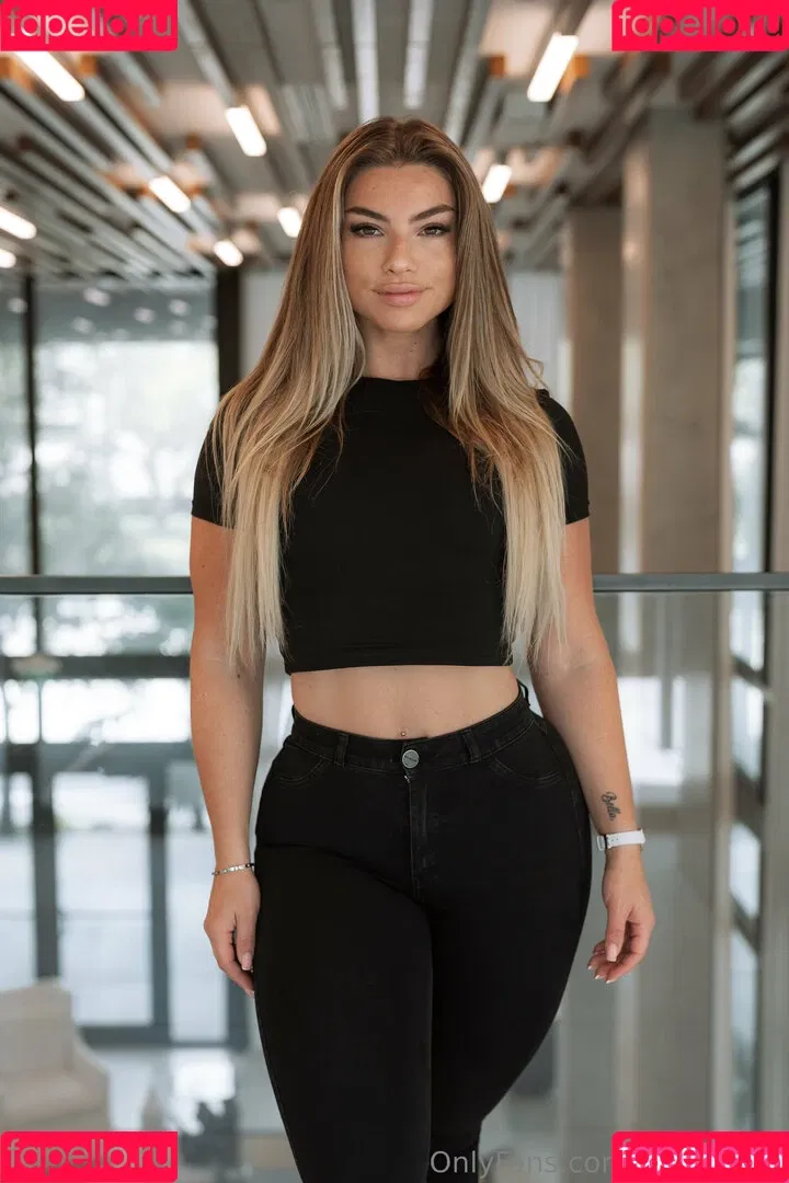 Sabrina Nic Onlyfans Photo Gallery 