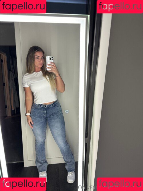 Sabrina Nic Onlyfans Photo Gallery 