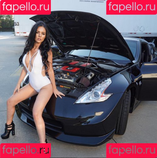 larsapippen Onlyfans Photo Gallery 