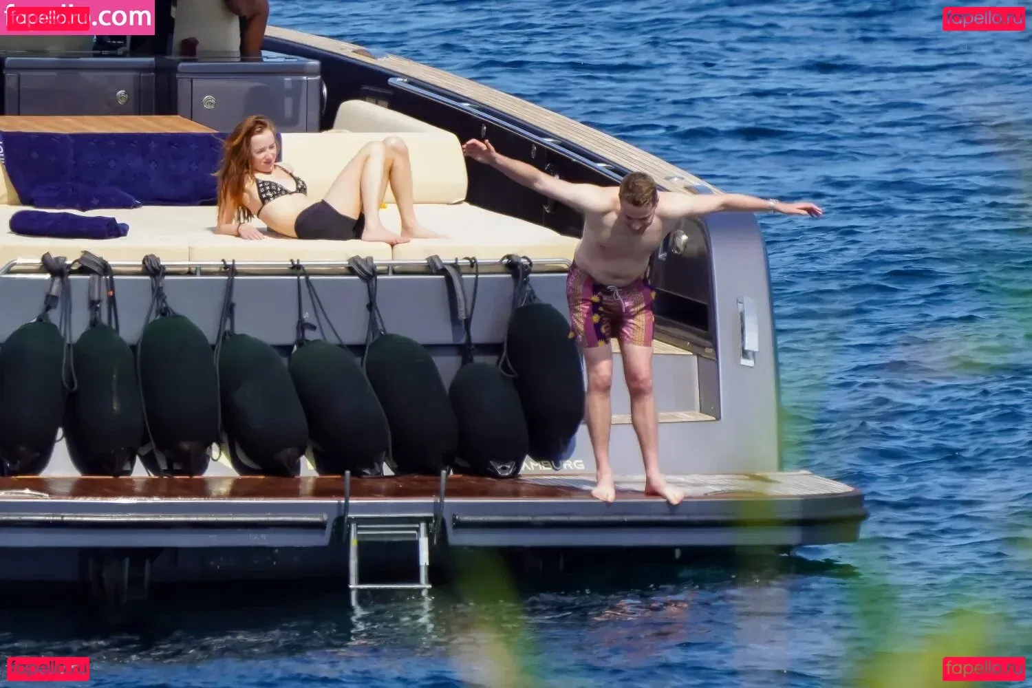 Phoebe Dynevor Onlyfans Photo Gallery 