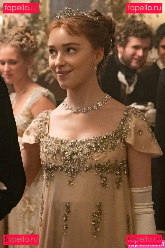 Phoebe Dynevor Onlyfans Photo Gallery 