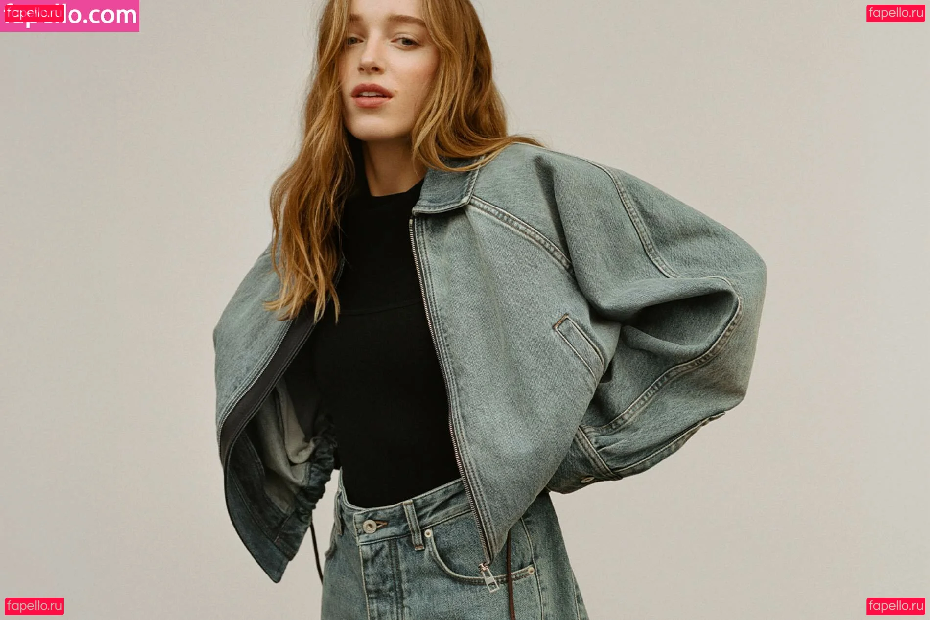 Phoebe Dynevor Onlyfans Photo Gallery 