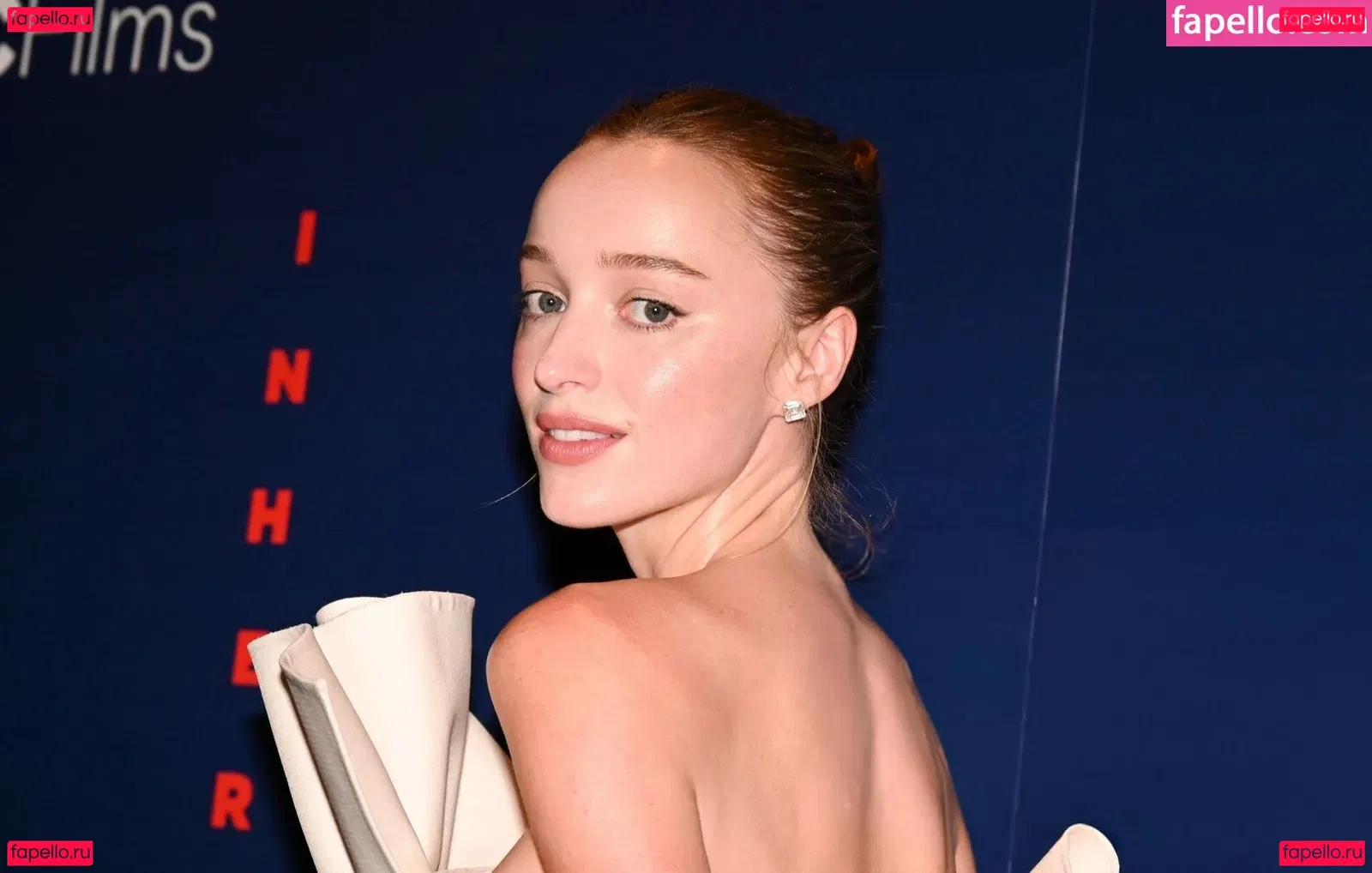 Phoebe Dynevor Onlyfans Photo Gallery 