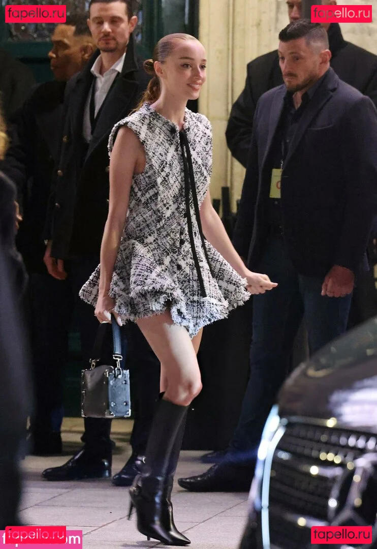 Phoebe Dynevor Onlyfans Photo Gallery 