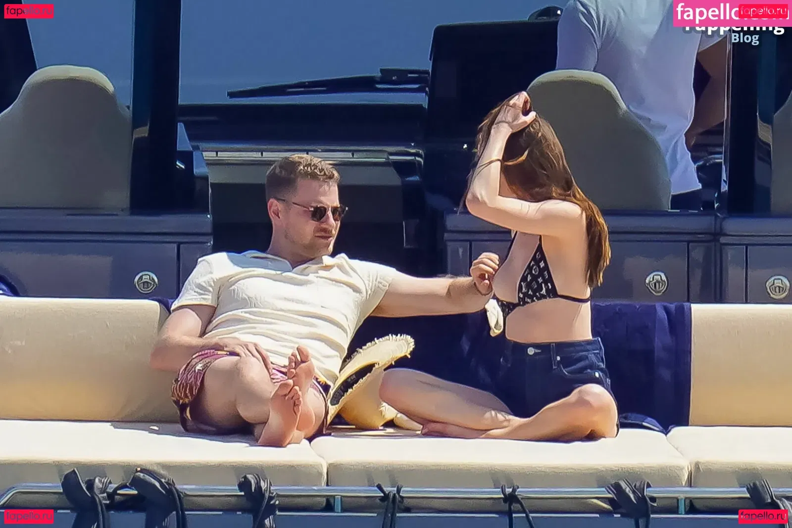 Phoebe Dynevor Onlyfans Photo Gallery 