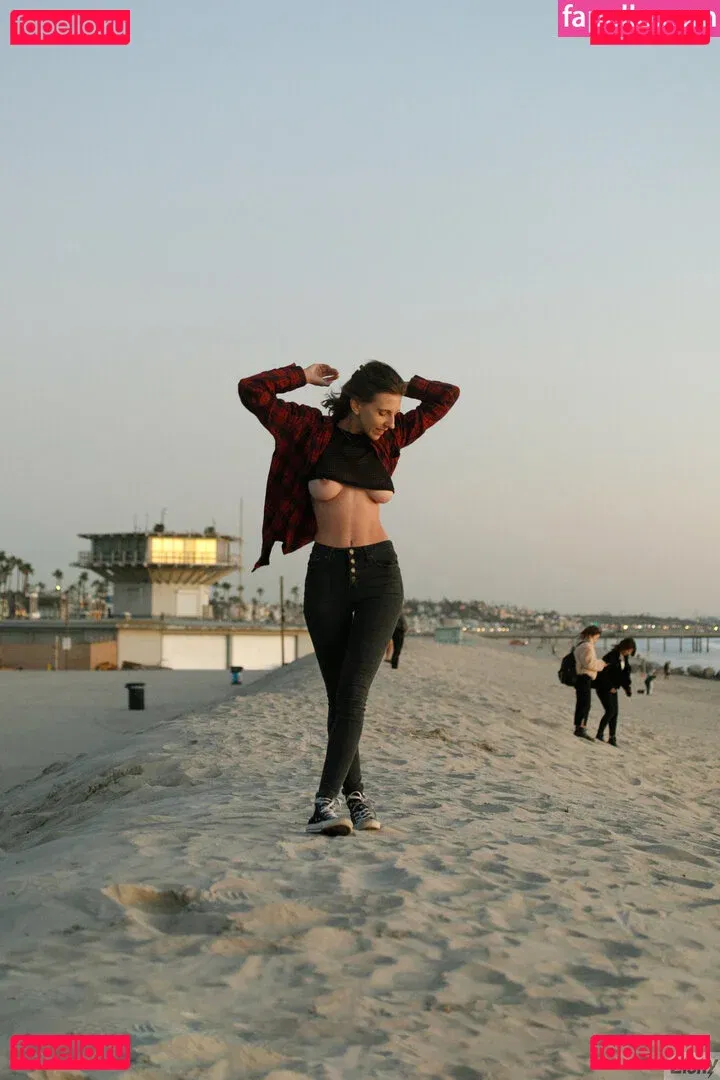 Juniper Hope Onlyfans Photo Gallery 