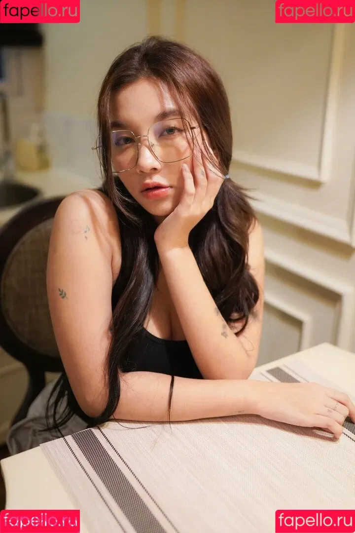 irisadamsone Onlyfans Photo Gallery 